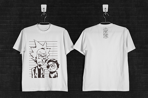 camisa branca com os foras da lei Rick and Morty